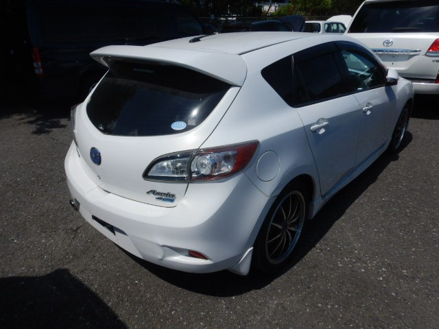 MAZDA AXELA 2012